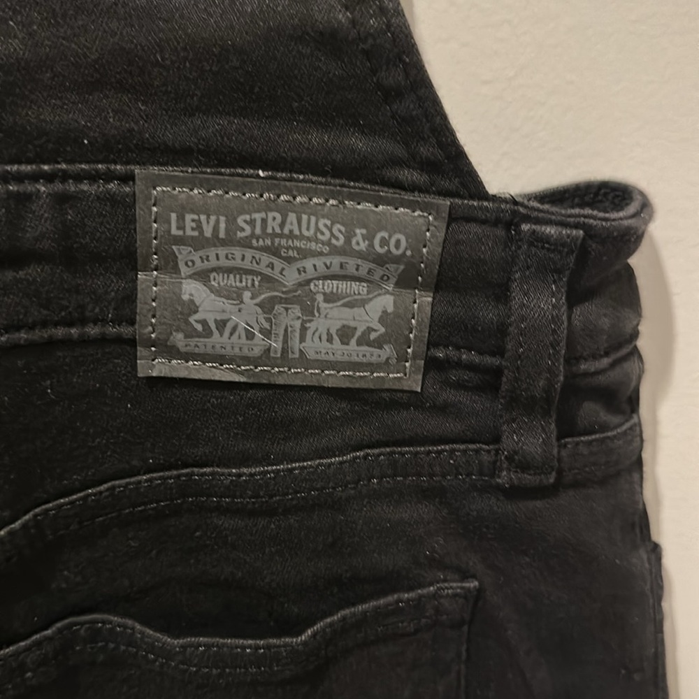 Levi’s - Picture 4 of 4